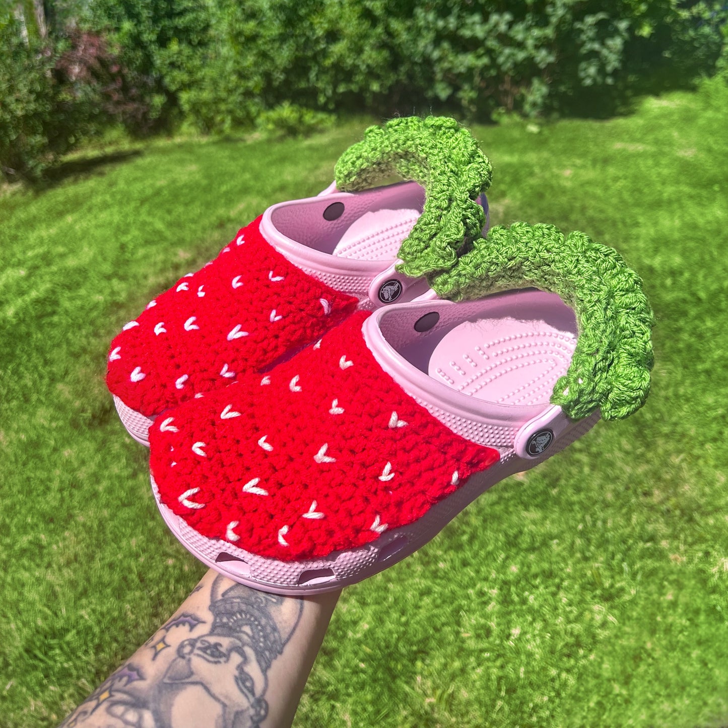 Strawberry Crocs 🍓🌿